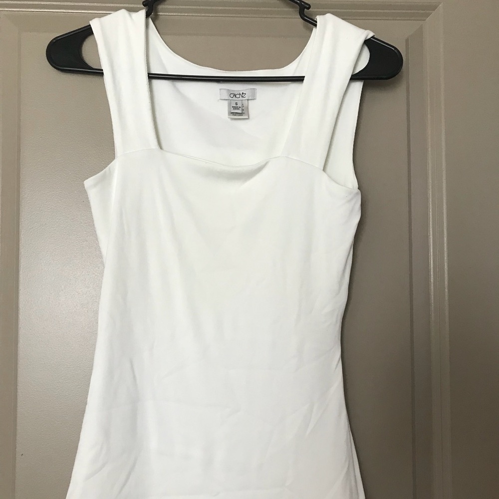 Cache Shirt white, small, stretchy material,
